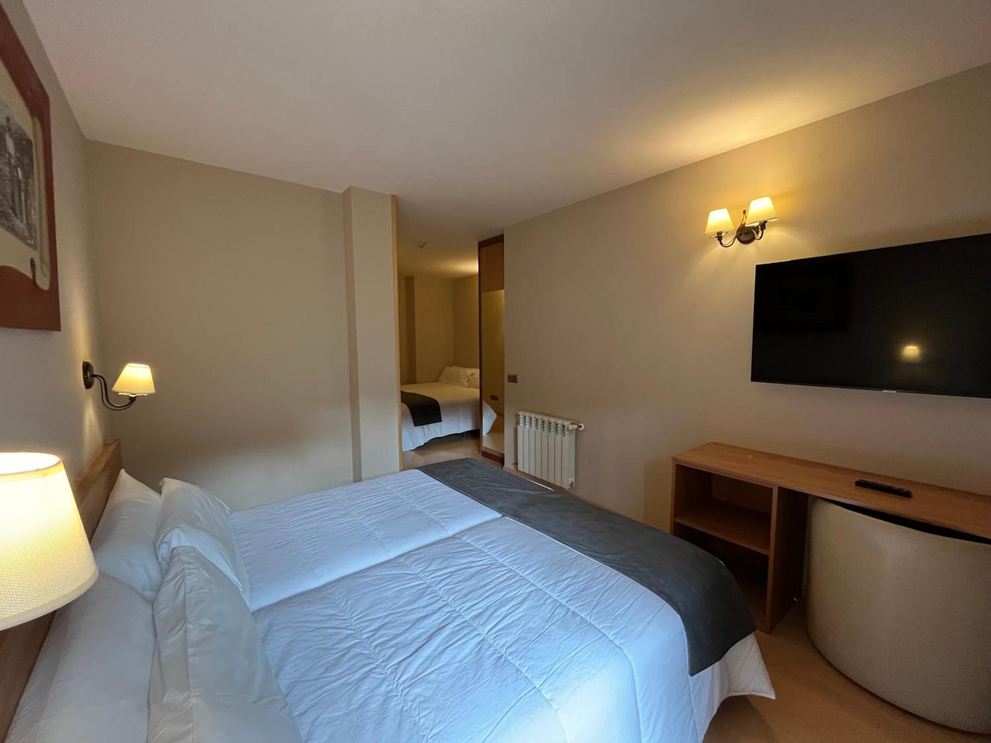 Wuau! Hotel Segle XX Ransol Dış mekan fotoğraf