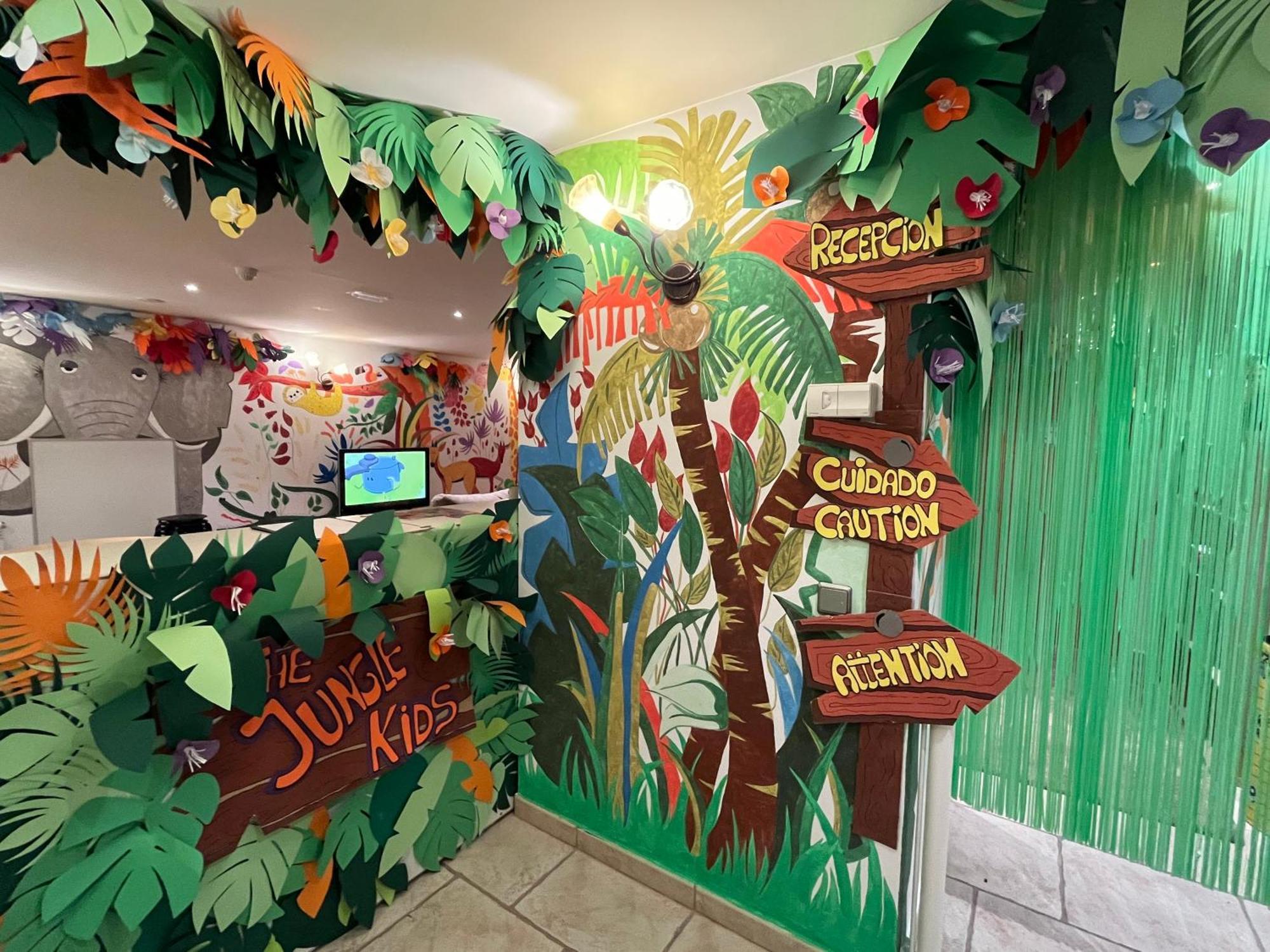 Wuau! Hotel Segle XX Ransol Dış mekan fotoğraf